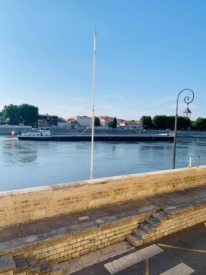Sur Les Quais... Apartment Arles Bagian luar foto