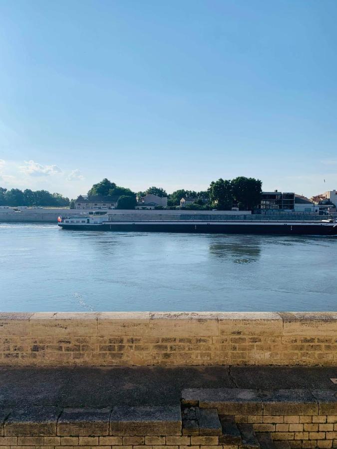 Sur Les Quais... Apartment Arles Bagian luar foto
