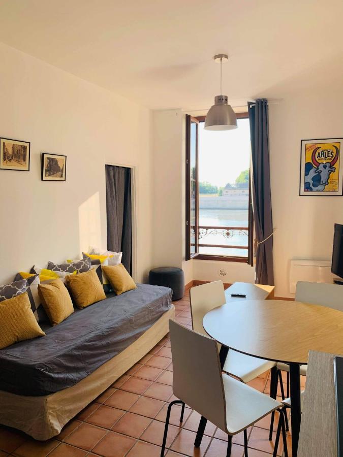 Sur Les Quais... Apartment Arles Bagian luar foto